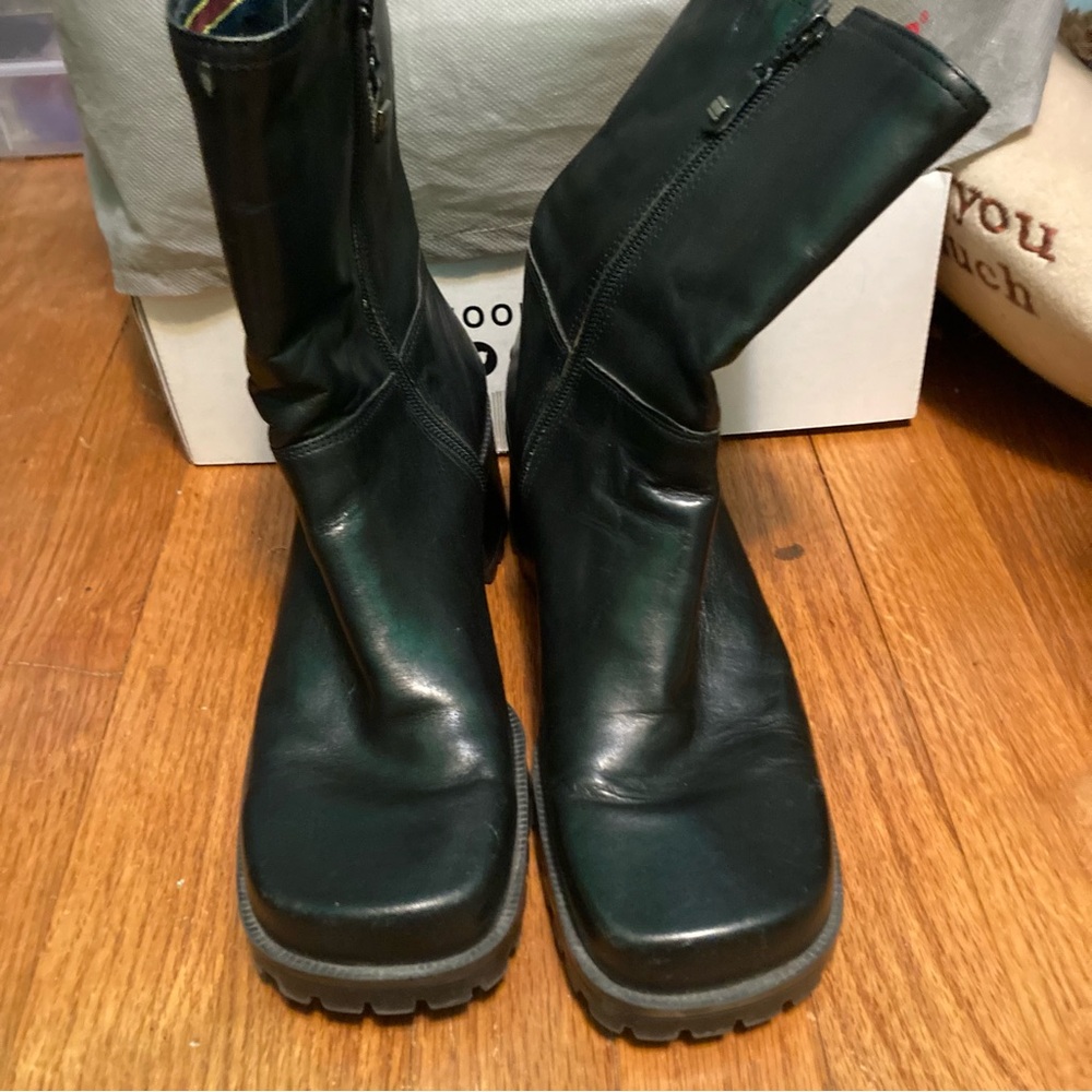 Black leather square toed boots - Picture 2 of 12